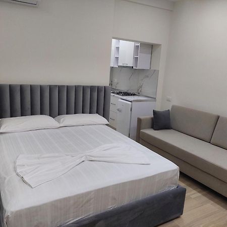 Sole Inn Vlorë Eksteriør billede