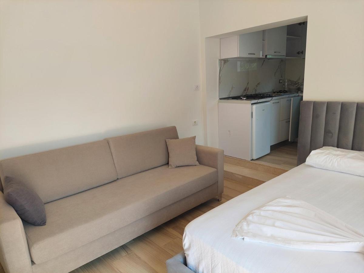Sole Inn Vlorë Eksteriør billede
